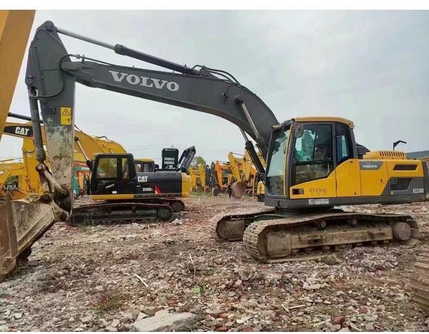 2023 Volvo EC220 - Bager guseničar: slika 3 2023 Volvo EC220 - Bager guseničar: slika 3