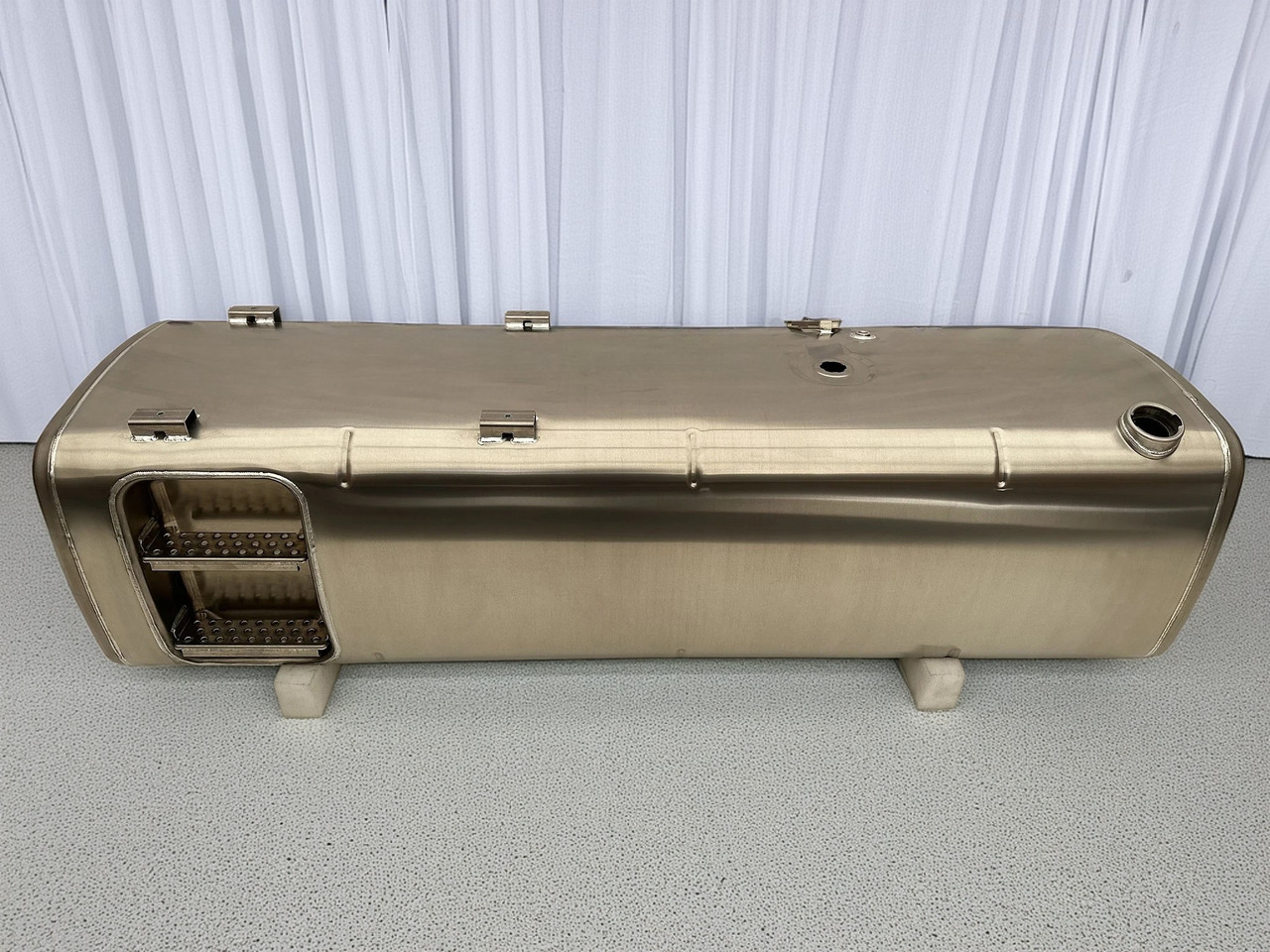 DAF - Rezervoar za gorivo: slika 1 DAF - Rezervoar za gorivo: slika 1