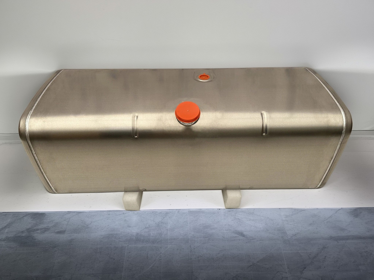 MERCEDES-BENZ  - Rezervoar za gorivo: slika 1 MERCEDES-BENZ  - Rezervoar za gorivo: slika 1