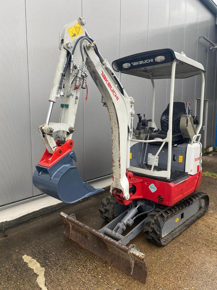 Takeuchi TB 215 R - 1.611 h - Schnellwechsler neu - - Mini bager: slika 5 Takeuchi TB 215 R - 1.611 h - Schnellwechsler neu - - Mini bager: slika 5
