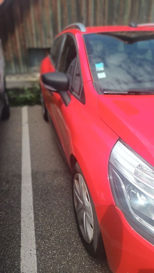 A vendre Renault CLIO ESTATE année 2014. - Karavan: slika 3 A vendre Renault CLIO ESTATE année 2014. - Karavan: slika 3