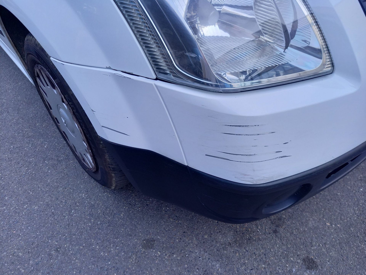CITROEN C2 -Berline commerciale essence - 3 portes - 2 plac - Automobil: slika 3 CITROEN C2 -Berline commerciale essence - 3 portes - 2 plac - Automobil: slika 3