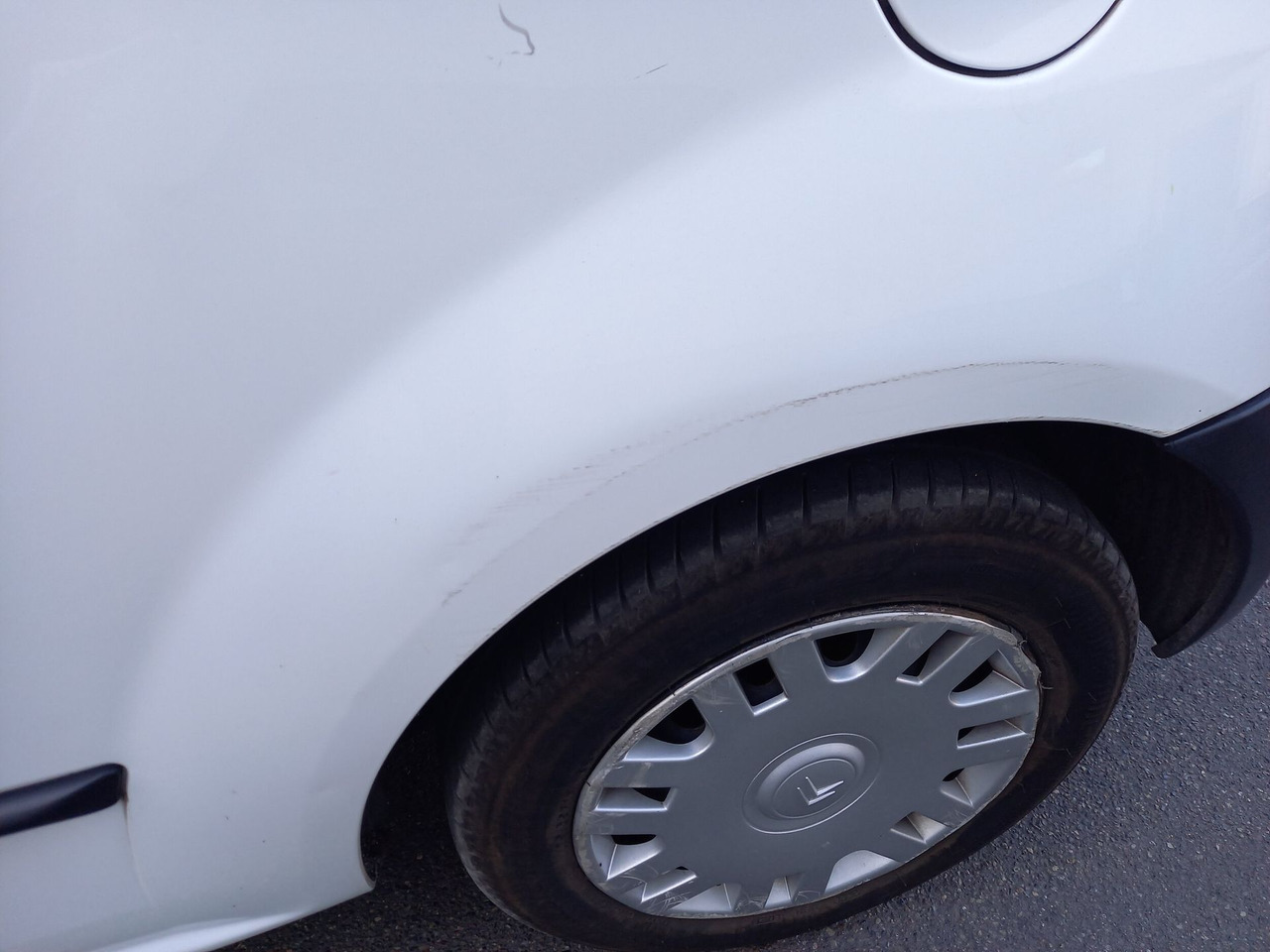 CITROEN C2 -Berline commerciale essence - 3 portes - 2 plac - Automobil: slika 4 CITROEN C2 -Berline commerciale essence - 3 portes - 2 plac - Automobil: slika 4