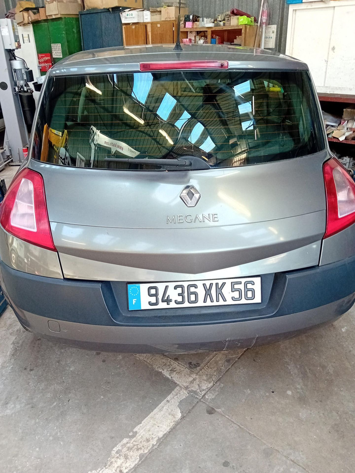 Renault Mégane 2 1.4l 6cv fiscaux 82 cv DIN - Hečbek: slika 3 Renault Mégane 2 1.4l 6cv fiscaux 82 cv DIN - Hečbek: slika 3