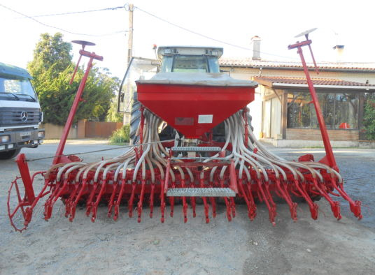 Kverneland DAS + Kverneland herse rotative - Kombinovana mašina za setvu: slika 2 Kverneland DAS + Kverneland herse rotative - Kombinovana mašina za setvu: slika 2