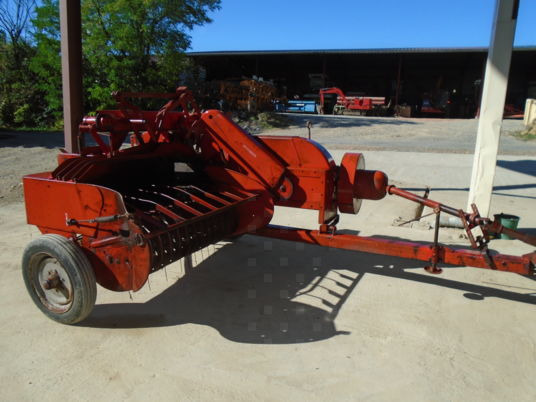 Massey Ferguson 10-8 - Balirka za kockaste bale: slika 2 Massey Ferguson 10-8 - Balirka za kockaste bale: slika 2