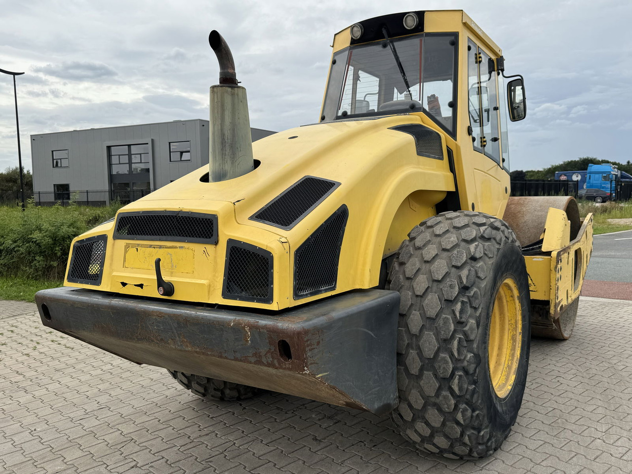 Bomag BW 213 D-4 - Druga mašina: slika 5 Bomag BW 213 D-4 - Druga mašina: slika 5