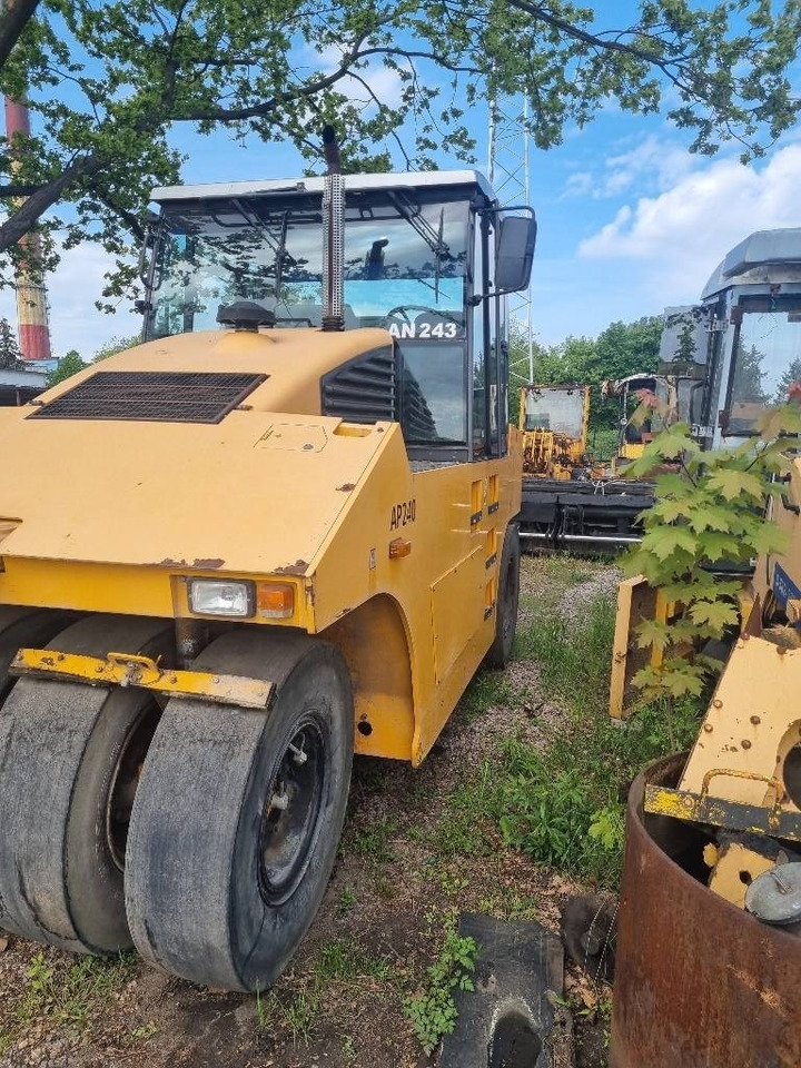 Ammann AP 240 - Pneumatski valjak: slika 2 Ammann AP 240 - Pneumatski valjak: slika 2