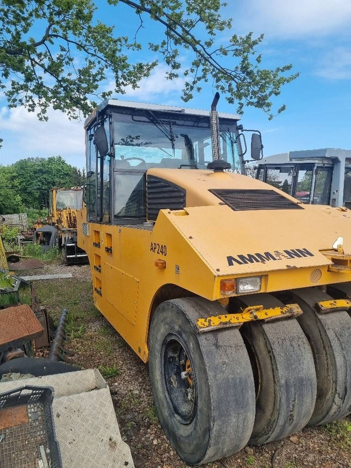 Ammann AP 240 - Pneumatski valjak: slika 1 Ammann AP 240 - Pneumatski valjak: slika 1