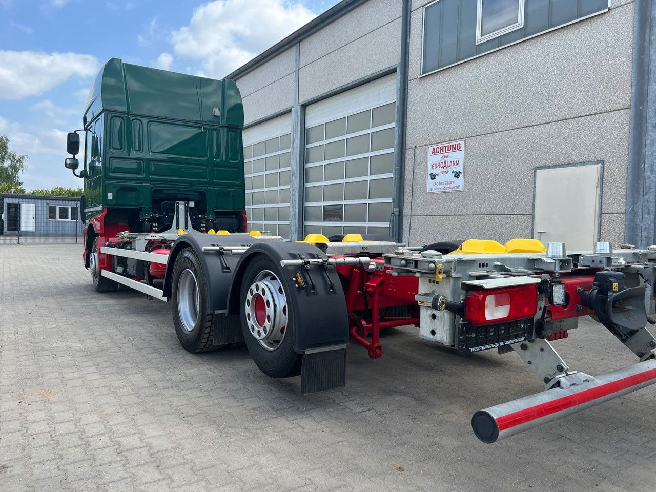 DAF XF 480 FAN SSC BDF C715/745 + Intarder + 2x Tank - Kamion za prevoz kontejnera/ Kamion sa promenjivim sandukom: slika 5 DAF XF 480 FAN SSC BDF C715/745 + Intarder + 2x Tank - Kamion za prevoz kontejnera/ Kamion sa promenjivim sandukom: slika 5