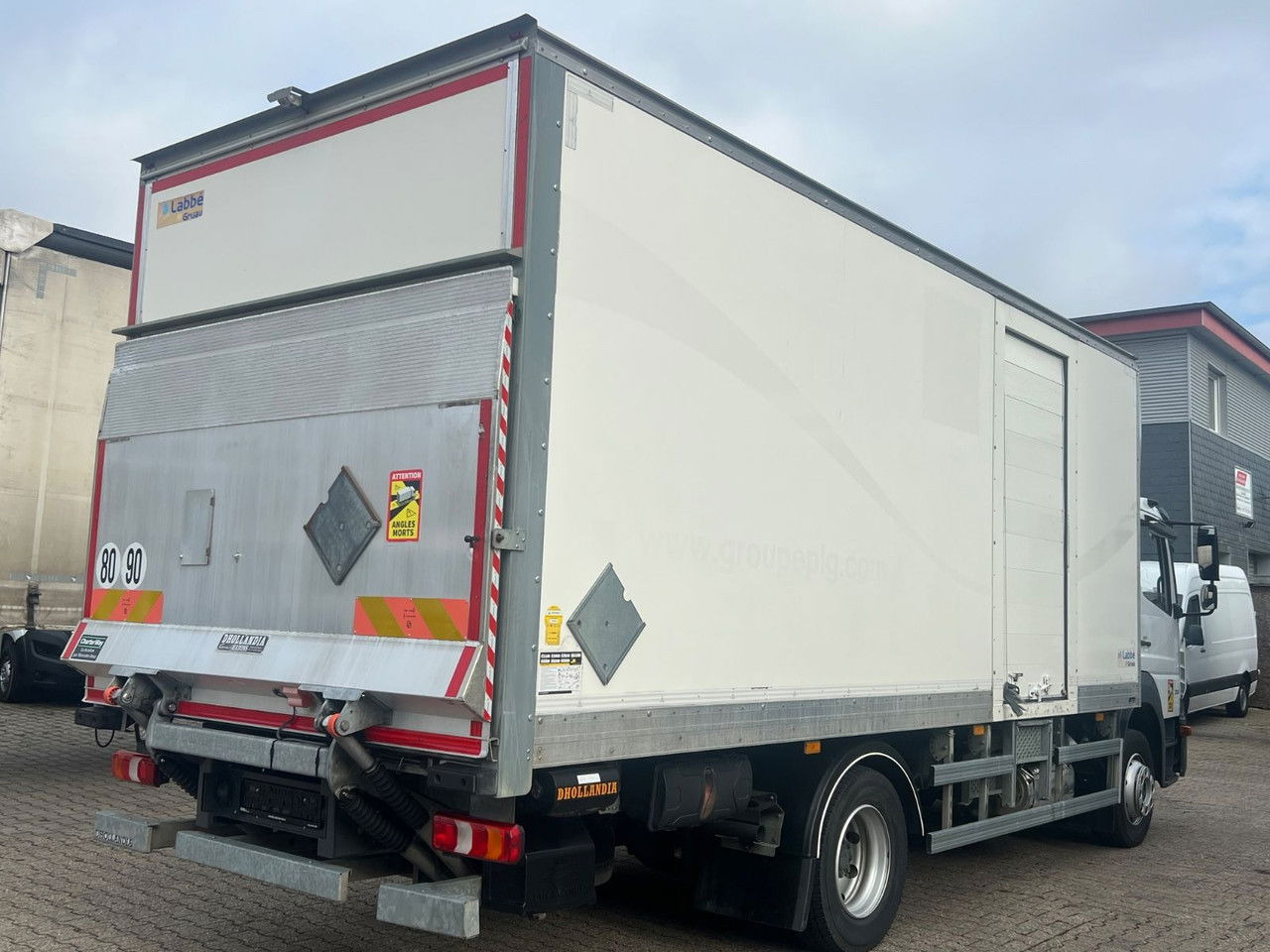 Mercedes-Benz Atego 1218 L Classic-Vermietung möglich-ADR-LBW - Kamion sa zatvorenim sandukom: slika 3 Mercedes-Benz Atego 1218 L Classic-Vermietung möglich-ADR-LBW - Kamion sa zatvorenim sandukom: slika 3