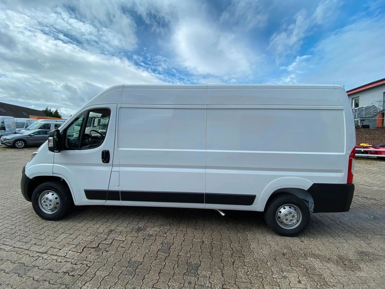 Opel Movano Cargo - Furgon: slika 2 Opel Movano Cargo - Furgon: slika 2