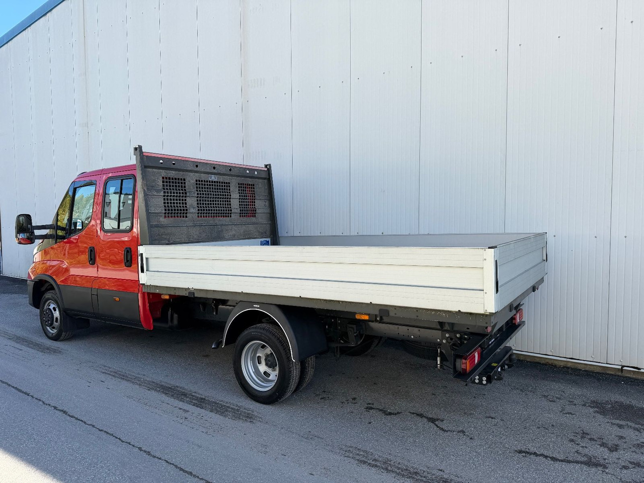 Iveco Daily 35C180 3,0D Doka AHK - Dostavno vozilo sa otvorenom sandukom, Dostavno vozilo sa duplom kabinom: slika 4 Iveco Daily 35C180 3,0D Doka AHK - Dostavno vozilo sa otvorenom sandukom, Dostavno vozilo sa duplom kabinom: slika 4