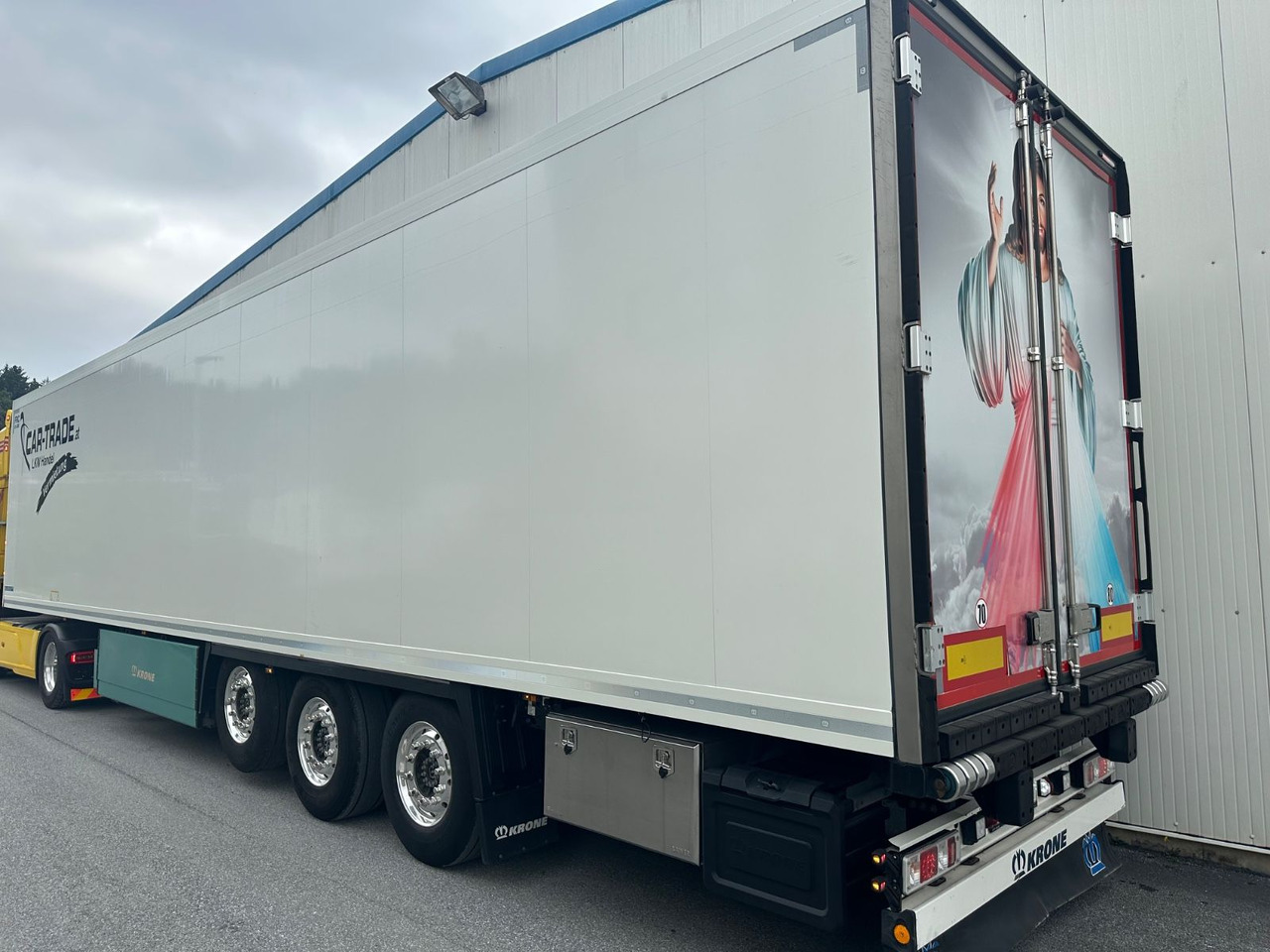 Krone SDR 27 Vector 1550 Doppelstock/Blumenbreit - Poluprikolica sa zatvorenim sandukom: slika 4 Krone SDR 27 Vector 1550 Doppelstock/Blumenbreit - Poluprikolica sa zatvorenim sandukom: slika 4