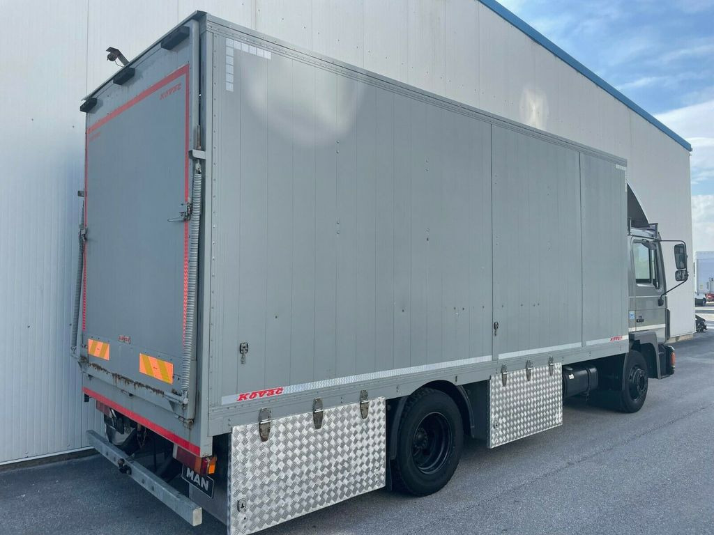 MAN 12.192 Pferdetransporter - Kamioni za prevoz konja: slika 3 MAN 12.192 Pferdetransporter - Kamioni za prevoz konja: slika 3