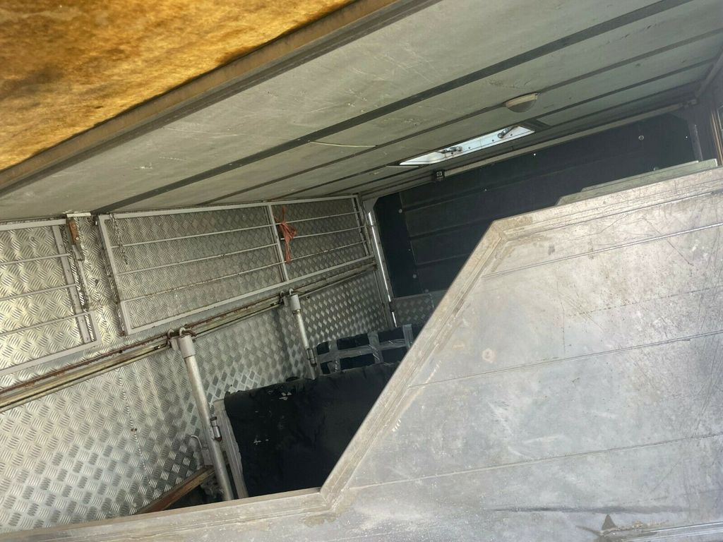 Kamioni za prevoz konja MAN 12.192 Pferdetransporter: slika 12