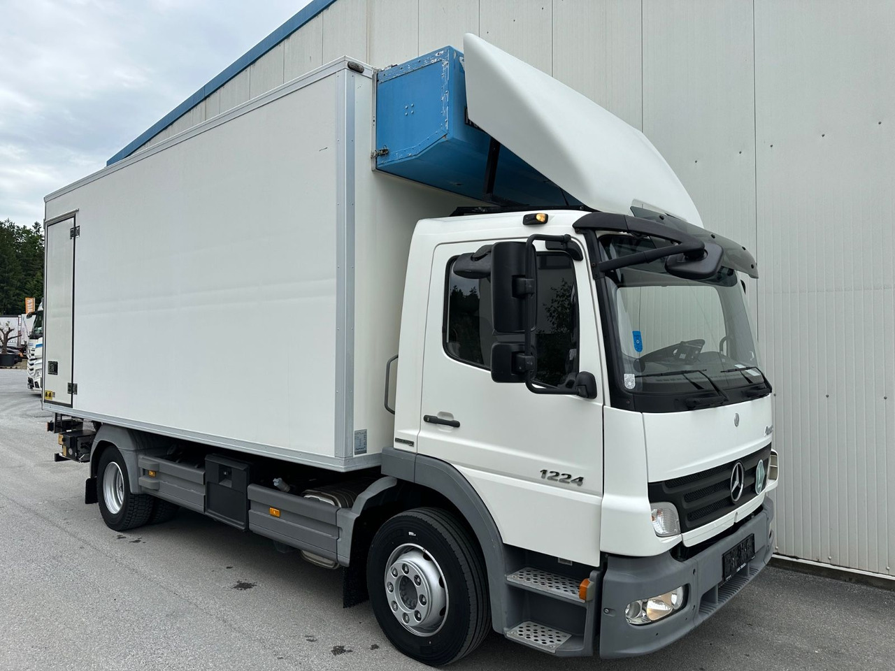 Mercedes-Benz Atego 1224 Automat Klima TK-29C - Hladnjača: slika 2 Mercedes-Benz Atego 1224 Automat Klima TK-29C - Hladnjača: slika 2