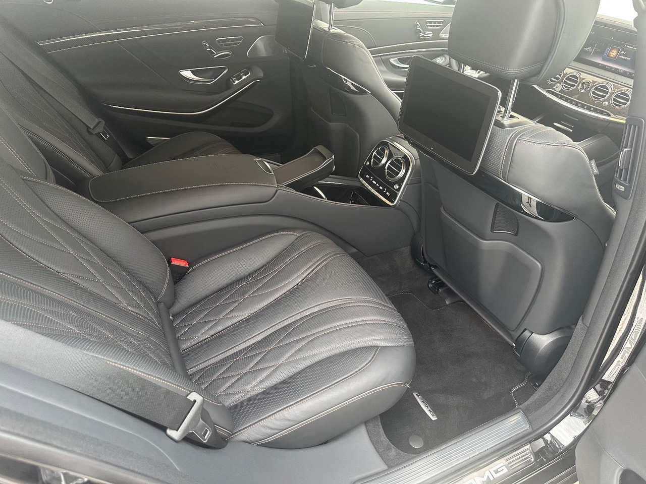 Limuzina Mercedes-Benz S 65 AMG Final Edition 1/130: slika 12