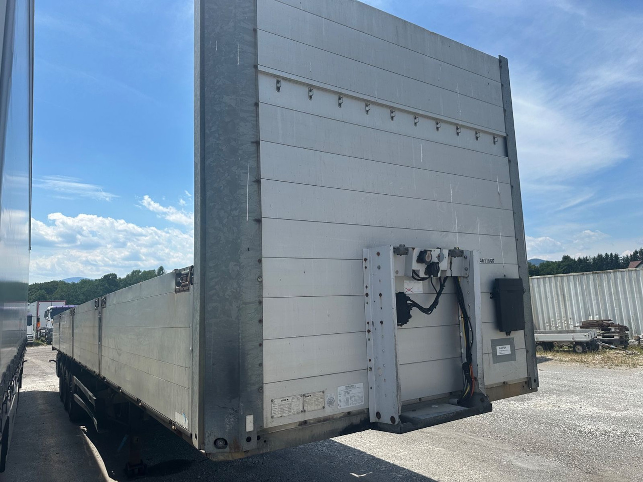 Schmitz Cargobull SCB 24 Bordwand 800 Lift - Plato poluprikolica: slika 2 Schmitz Cargobull SCB 24 Bordwand 800 Lift - Plato poluprikolica: slika 2