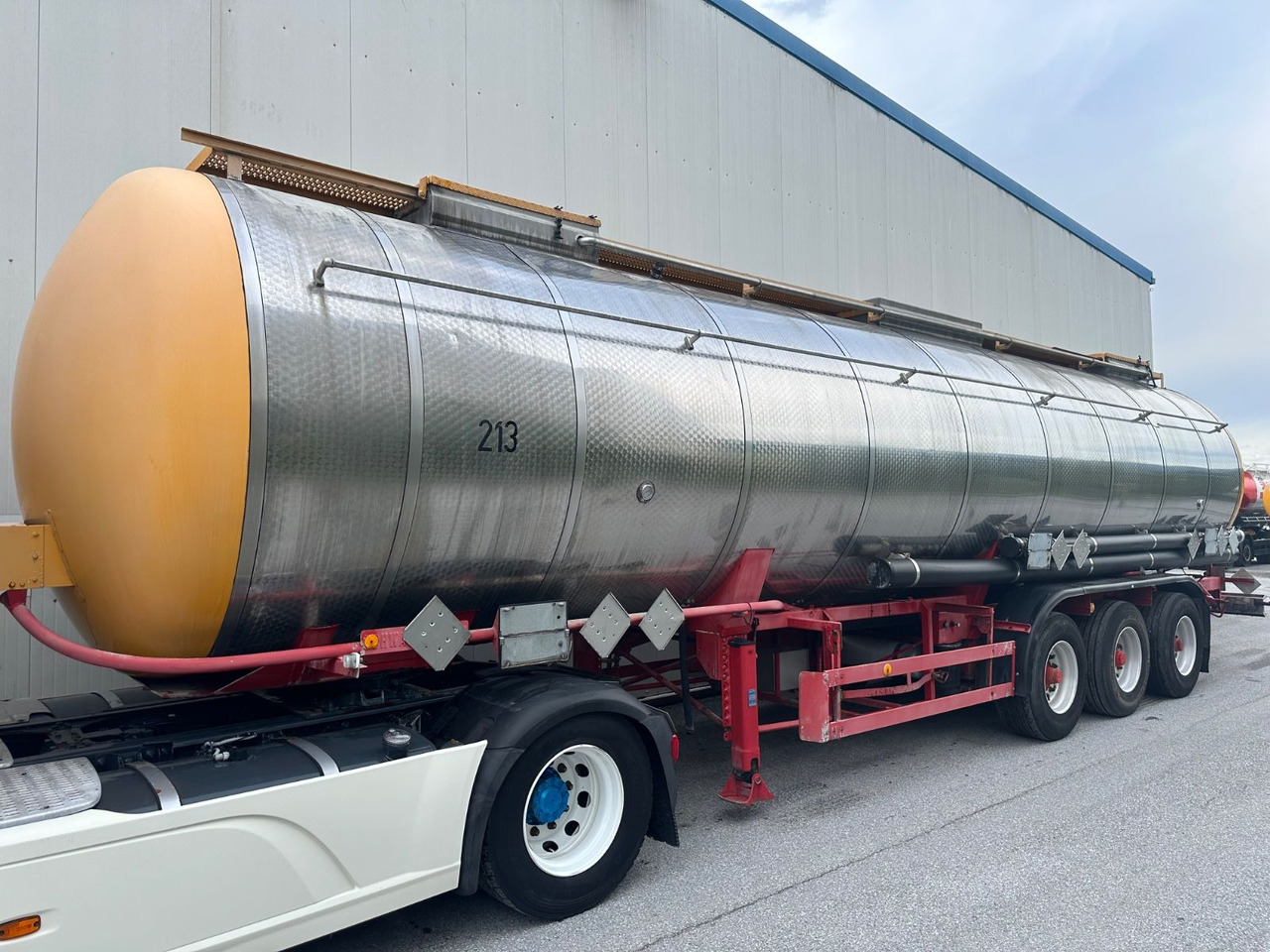 Schwarzmüller Chemi L4BH 42050L Lift BPW - Poluprikolica cisterna: slika 1 Schwarzmüller Chemi L4BH 42050L Lift BPW - Poluprikolica cisterna: slika 1