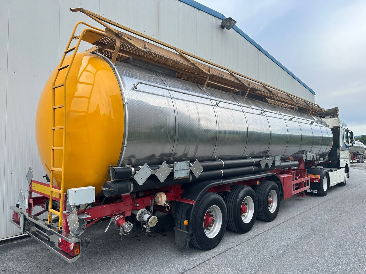 Schwarzmüller Chemi L4BH 42050L Lift BPW - Poluprikolica cisterna: slika 3 Schwarzmüller Chemi L4BH 42050L Lift BPW - Poluprikolica cisterna: slika 3