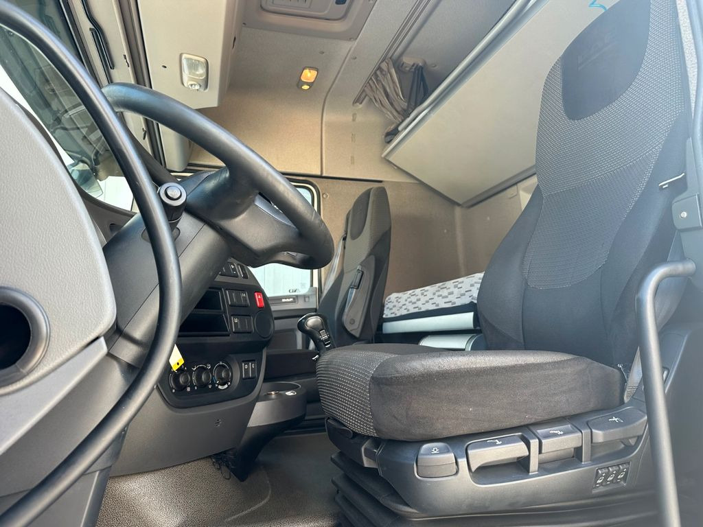 DAF XF 460 Manual Retarder ACC DAF XF 460 Manual Retarder ACC - Tegljač: slika 5 DAF XF 460 Manual Retarder ACC DAF XF 460 Manual Retarder ACC - Tegljač: slika 5