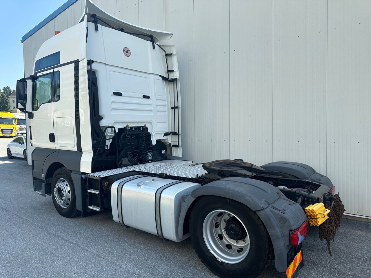 MAN TGX 18.460 XXL Intarder/Standklima - Tegljač: slika 4 MAN TGX 18.460 XXL Intarder/Standklima - Tegljač: slika 4