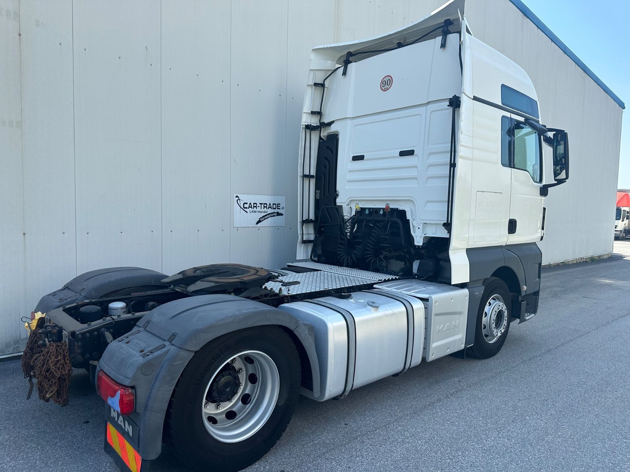 MAN TGX 18.460 XXL Intarder/Standklima - Tegljač: slika 3 MAN TGX 18.460 XXL Intarder/Standklima - Tegljač: slika 3