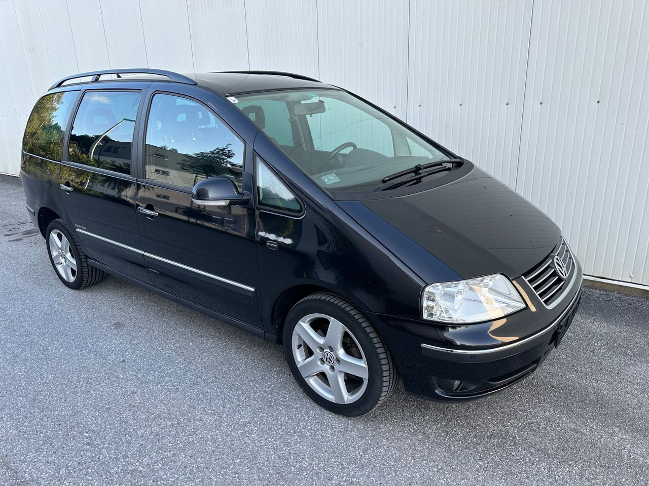 Volkswagen Sharan 2.0TDI Comfortline - Putnički kombi: slika 2 Volkswagen Sharan 2.0TDI Comfortline - Putnički kombi: slika 2