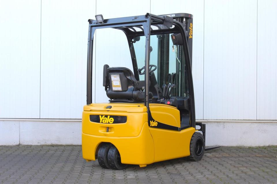 YALE ERP18VT Triplex 5,2m 1800kg - Električni viljuškar: slika 2 YALE ERP18VT Triplex 5,2m 1800kg - Električni viljuškar: slika 2