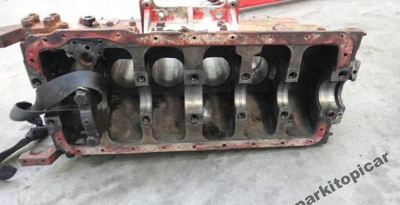 SILNIK PERKINS 6 CYLI KRATER BLOK DÓŁ SILNIKA - Motor za Kamion: slika 2 SILNIK PERKINS 6 CYLI KRATER BLOK DÓŁ SILNIKA - Motor za Kamion: slika 2