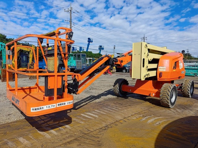 JLG 450AJ - Zglobna platforma: slika 1 JLG 450AJ - Zglobna platforma: slika 1