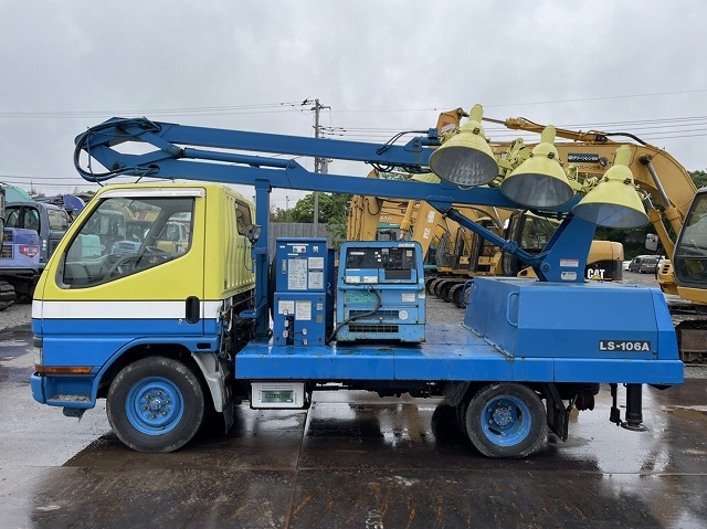 TADANO LS-106A - Toranj za osvetljenje, Kamion: slika 5 TADANO LS-106A - Toranj za osvetljenje, Kamion: slika 5