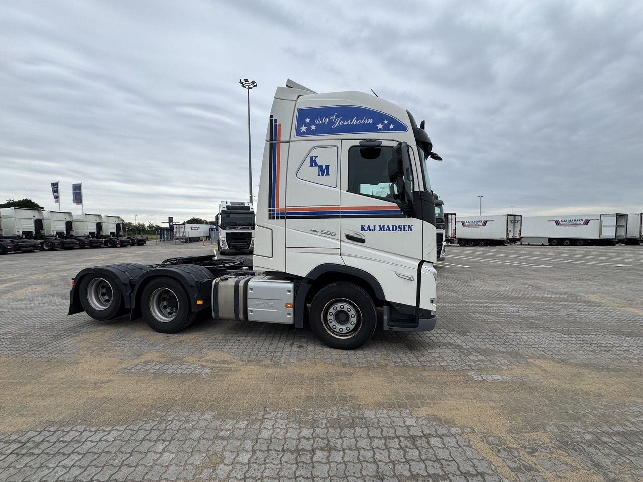 VOLVO 6x2 - Tegljač: slika 1 VOLVO 6x2 - Tegljač: slika 1