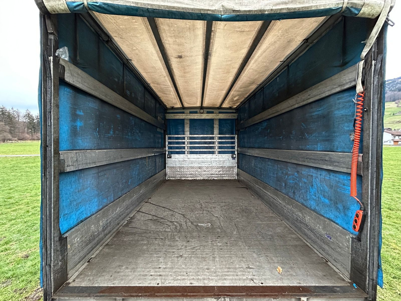 MERCEDES-BENZ Atego 818 - Kamion sa ceradom: slika 5 MERCEDES-BENZ Atego 818 - Kamion sa ceradom: slika 5