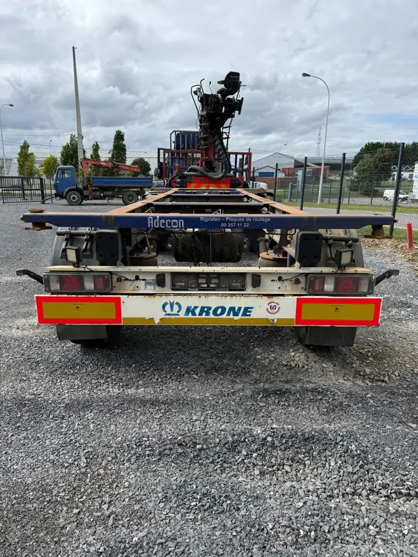 Krone AZ *BDF*2 essieux* - Prikolica za prevoz kontejnera/ Prikolica sa promenjivim sandukom: slika 4 Krone AZ *BDF*2 essieux* - Prikolica za prevoz kontejnera/ Prikolica sa promenjivim sandukom: slika 4
