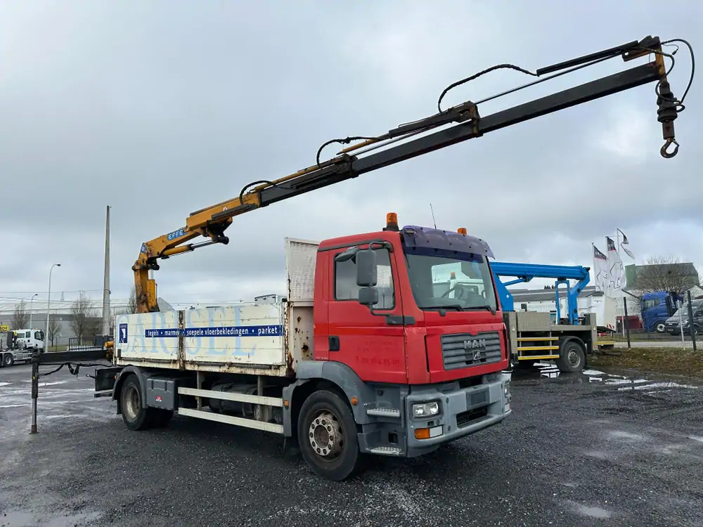 MAN TGM 18.280 *202000 km*Grue EFFER type 120 3 S*PREMIER PROPRIO - Kamion sa dizalicom, Kamion sa tovarnim sandukom: slika 3 MAN TGM 18.280 *202000 km*Grue EFFER type 120 3 S*PREMIER PROPRIO - Kamion sa dizalicom, Kamion sa tovarnim sandukom: slika 3