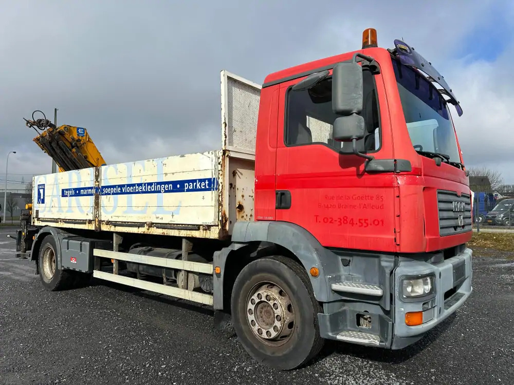 MAN TGM 18.280 *202000 km*Grue EFFER type 120 3 S*PREMIER PROPRIO - Kamion sa dizalicom, Kamion sa tovarnim sandukom: slika 4 MAN TGM 18.280 *202000 km*Grue EFFER type 120 3 S*PREMIER PROPRIO - Kamion sa dizalicom, Kamion sa tovarnim sandukom: slika 4