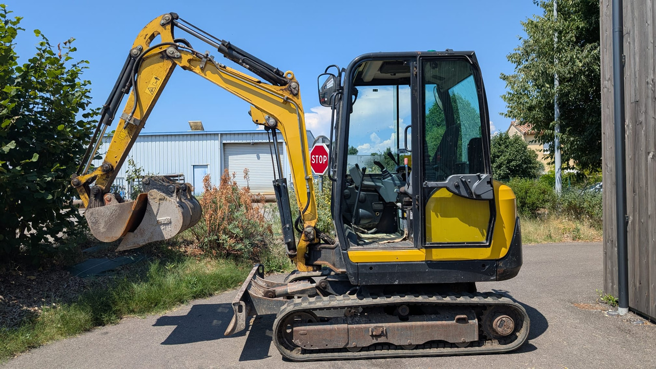 YANMAR SV26 - Mini bager: slika 1 YANMAR SV26 - Mini bager: slika 1
