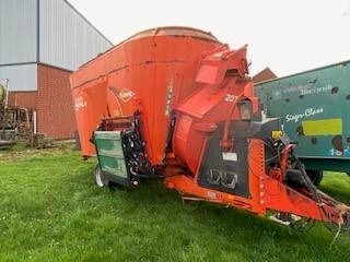 Kuhn Typ 2070 - Prikolica za mešanje stočne hrane: slika 4 Kuhn Typ 2070 - Prikolica za mešanje stočne hrane: slika 4