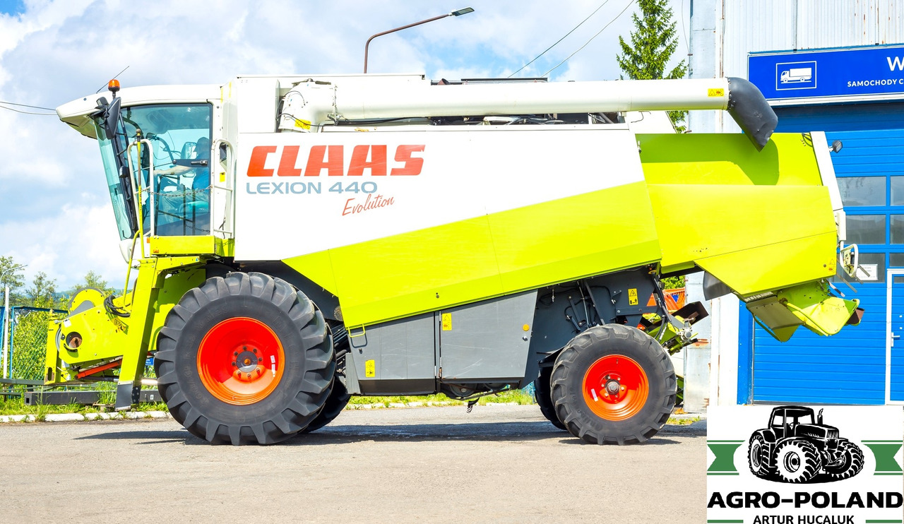 CLAAS LEXION 440 EVOLUTION - 2003 ROK + CLAAS VARIO 600 - 2014 ROK - Kombinovani kombajn: slika 4 CLAAS LEXION 440 EVOLUTION - 2003 ROK + CLAAS VARIO 600 - 2014 ROK - Kombinovani kombajn: slika 4