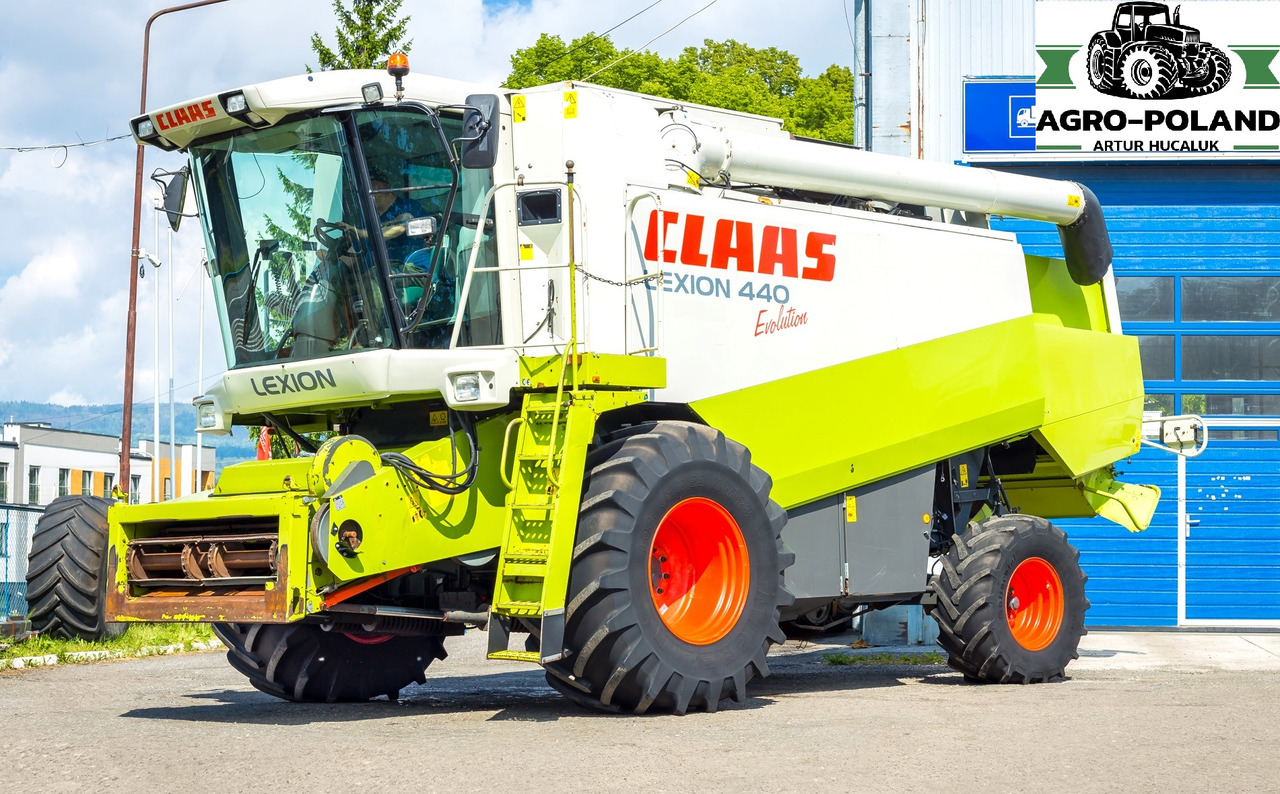 CLAAS LEXION 440 EVOLUTION - 2003 ROK + CLAAS VARIO 600 - 2014 ROK - Kombinovani kombajn: slika 1 CLAAS LEXION 440 EVOLUTION - 2003 ROK + CLAAS VARIO 600 - 2014 ROK - Kombinovani kombajn: slika 1