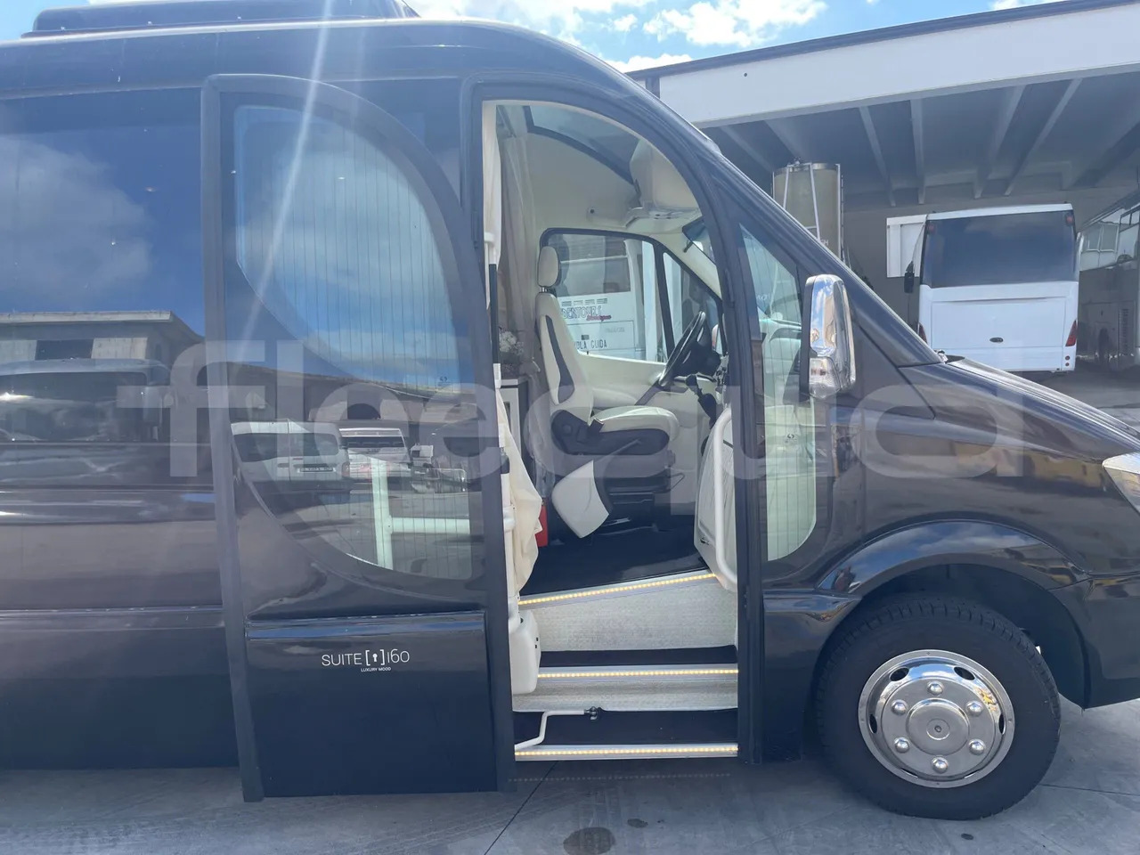Minibus, Putnički kombi Mercedes-Benz Sprinter: slika 12