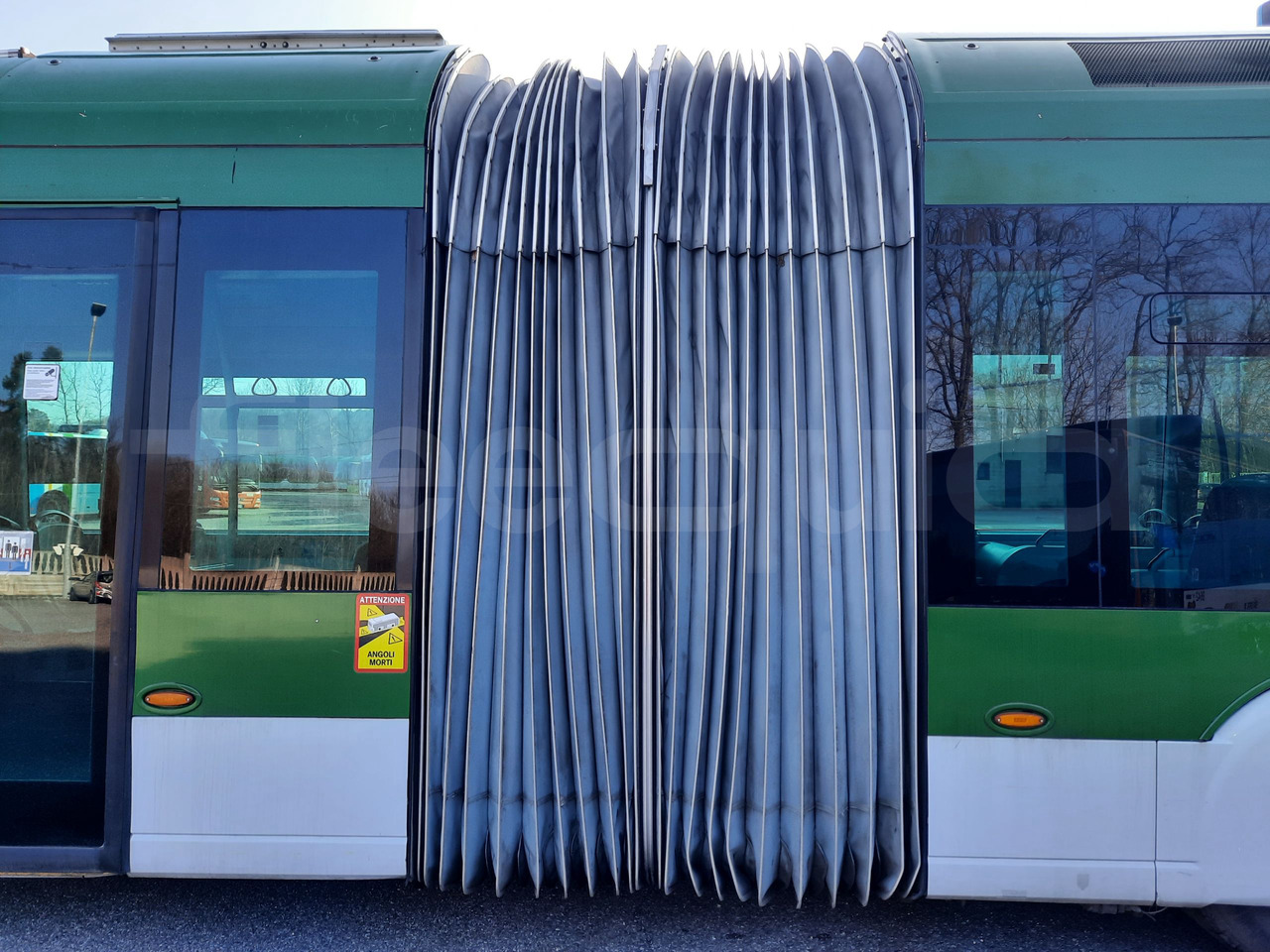 Zglobni autobus, Električni autobus N. 6 Irisbus Cristalis ETB 18: slika 16