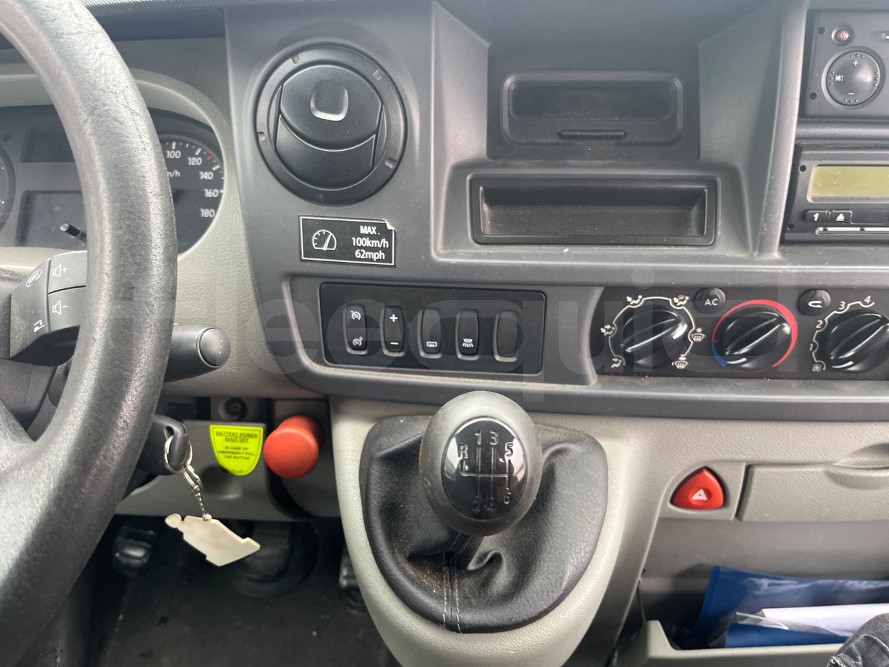 Nissan Interstar - Minibus, Putnički kombi: slika 2 Nissan Interstar - Minibus, Putnički kombi: slika 2