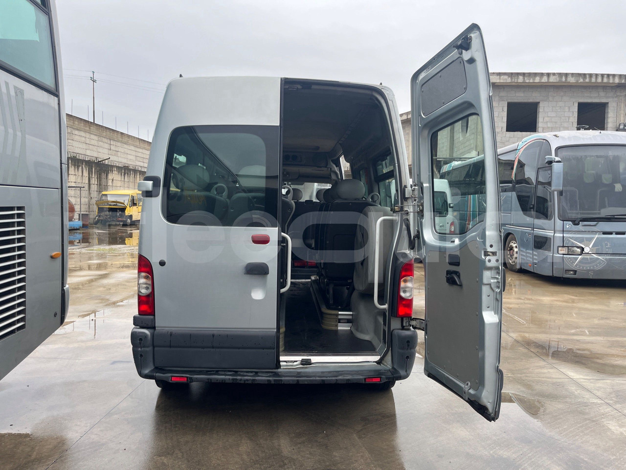 Nissan Interstar - Minibus, Putnički kombi: slika 5 Nissan Interstar - Minibus, Putnički kombi: slika 5