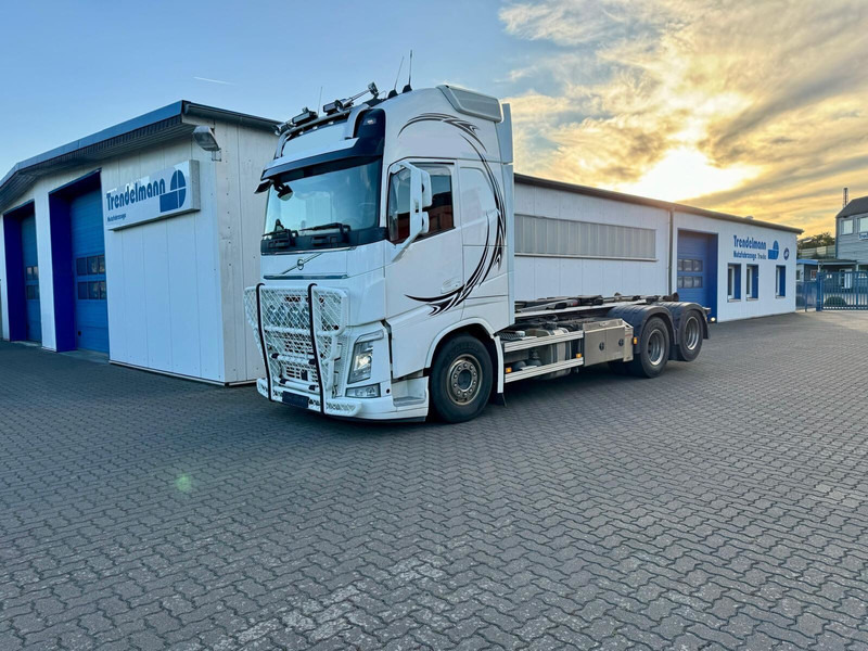 Volvo FH 540 6x4 Liftachse ARK-Hooklift-Funk-Radio-Comand Retarder - Kamion sa hidrauličnom kukom: slika 1 Volvo FH 540 6x4 Liftachse ARK-Hooklift-Funk-Radio-Comand Retarder - Kamion sa hidrauličnom kukom: slika 1