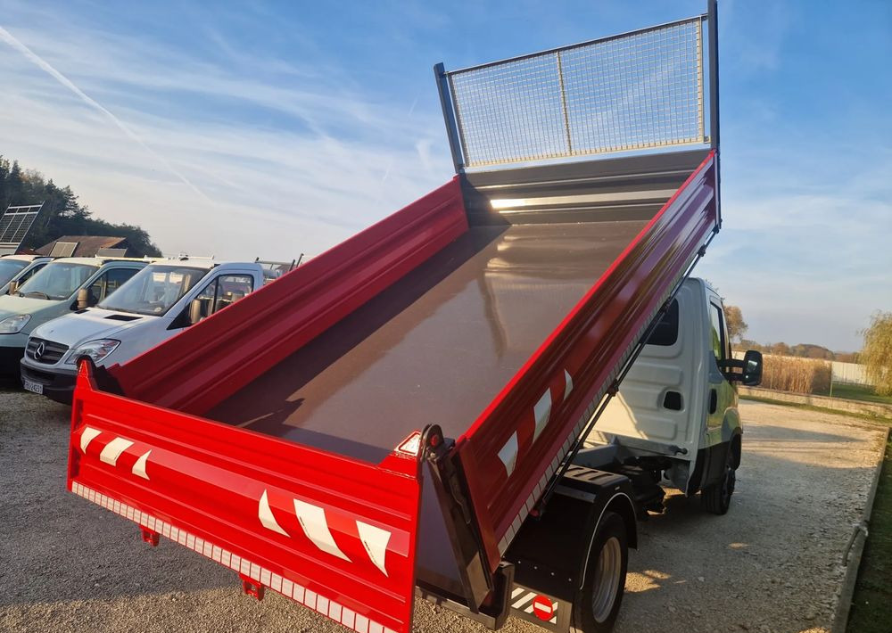 Iveco 35c15 3.0 - Dostavno vozilo istovarivač: slika 4 Iveco 35c15 3.0 - Dostavno vozilo istovarivač: slika 4