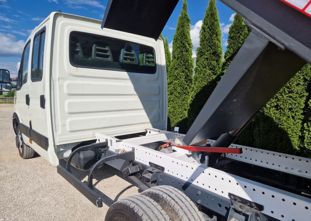 Iveco 35c15 - Dostavno vozilo istovarivač: slika 4 Iveco 35c15 - Dostavno vozilo istovarivač: slika 4