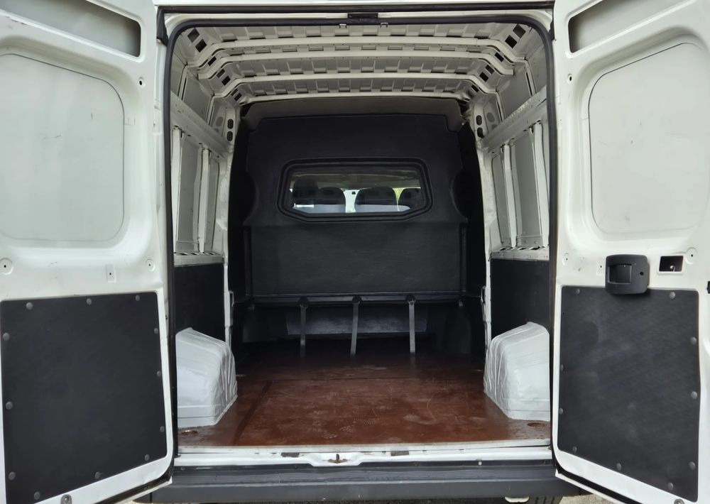 Peugeot Boxer 2.2 130KM Dubel Kabina L3H2 - Dostavno vozilo sa duplom kabinom: slika 4 Peugeot Boxer 2.2 130KM Dubel Kabina L3H2 - Dostavno vozilo sa duplom kabinom: slika 4